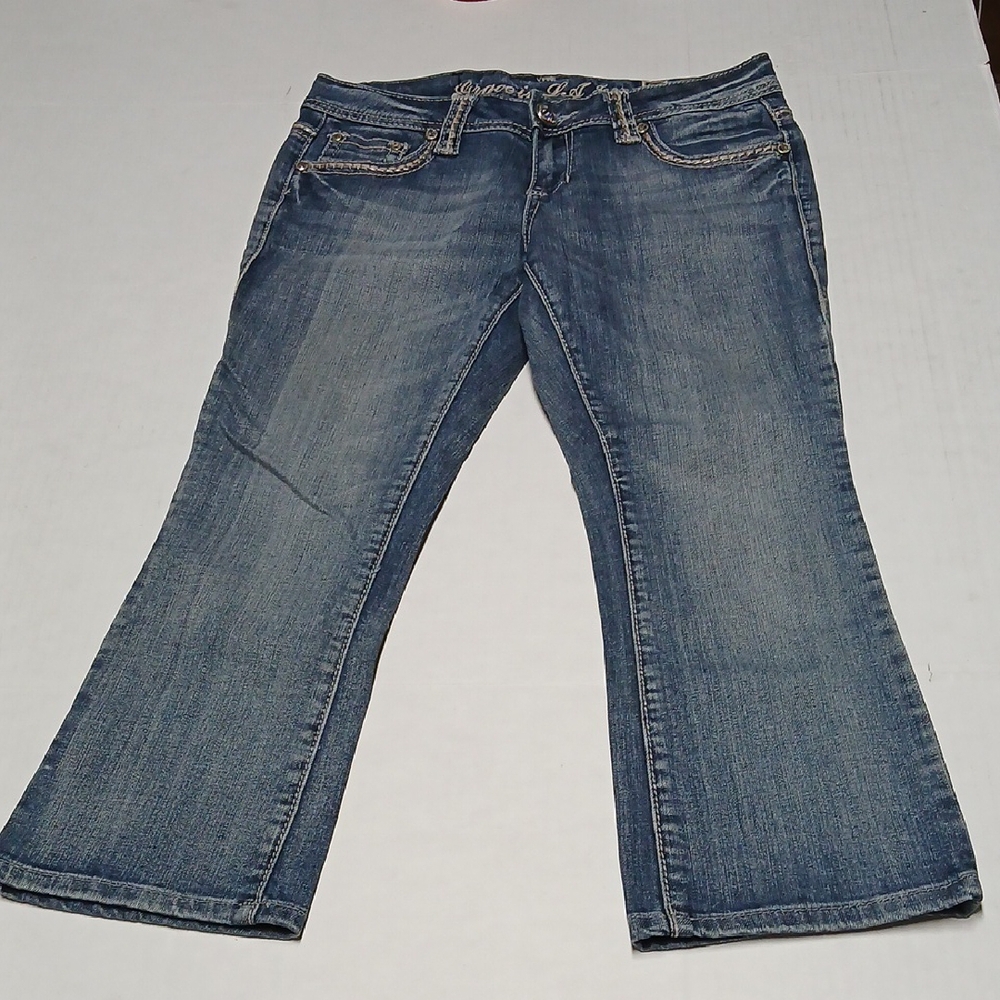 Grace in LA Crystal Jewel Rhinestone Embellished Blue Jeans Capris Size 9/28